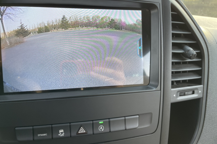 奔驰 威霆 2020款 2.0T 精英版 9座中控内饰7003