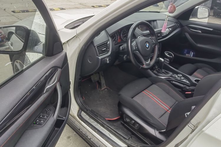 宝马X1 2013款 sDrive18i 运动设计套装中控内饰7003