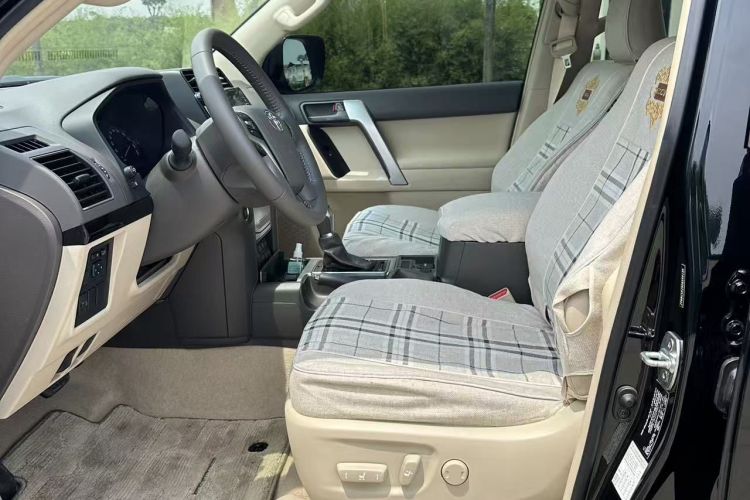 丰田 普拉多（平行进口）中控内饰7002