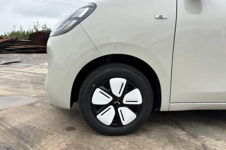 五菱汽车 宏光MINIEV 2025款 四门版 进阶款车身外观6004