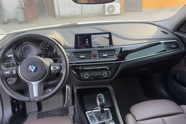 宝马1系 2020款 120i M运动套装中控内饰7004