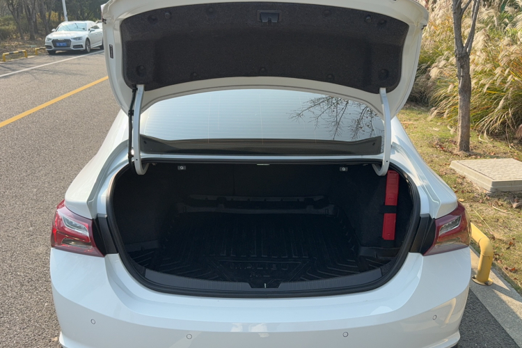 雪佛兰 迈锐宝XL 2022款 Redline 550T 自动锐动版局部细节23