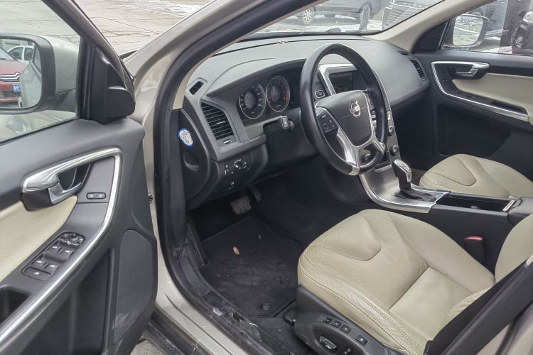 沃尔沃XC60(进口) 2013款 T5 舒适版中控内饰7002
