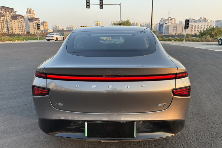 小鹏P7 2020款 670N车身外观6001