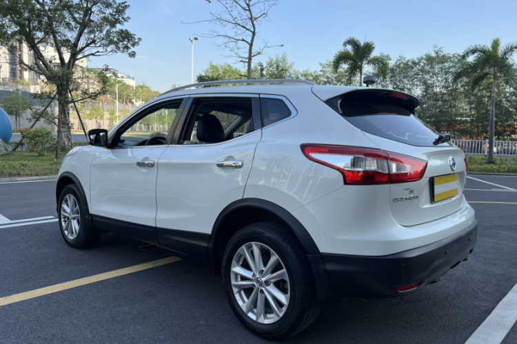 日产 逍客 2016款 2.0L CVT精英版车身外观6001