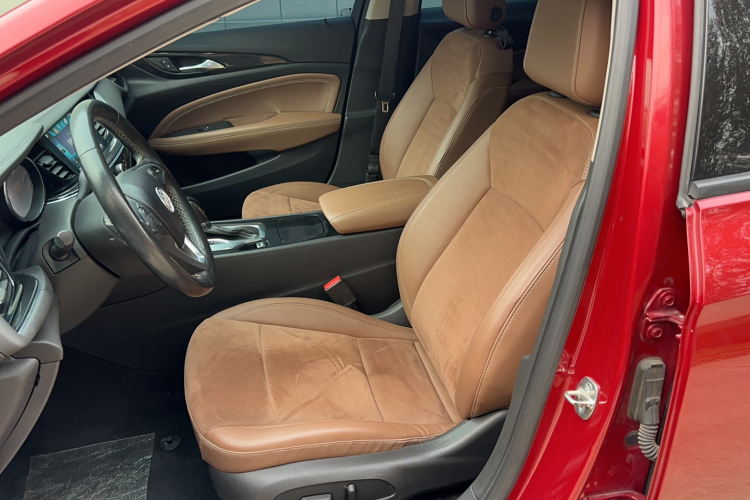 别克 君威 2017款 20T 精英型局部细节19