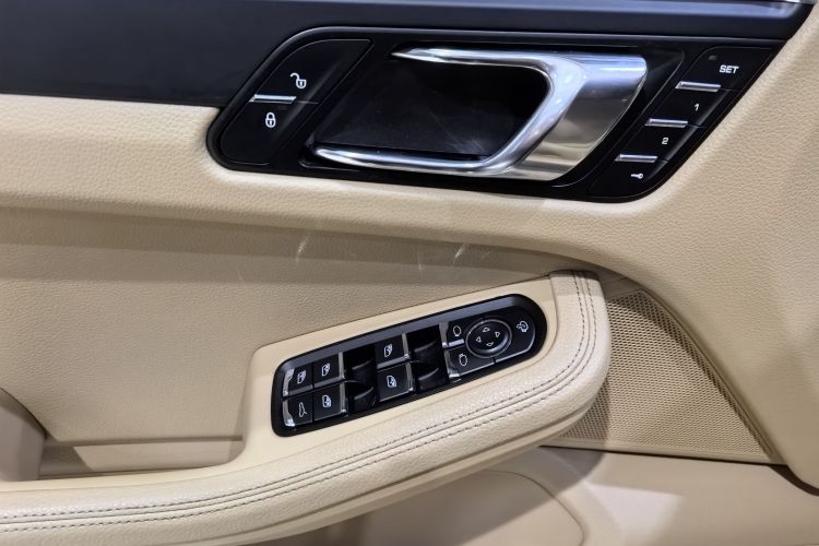 保时捷 2017款  Macan 2.0T中控内饰7004