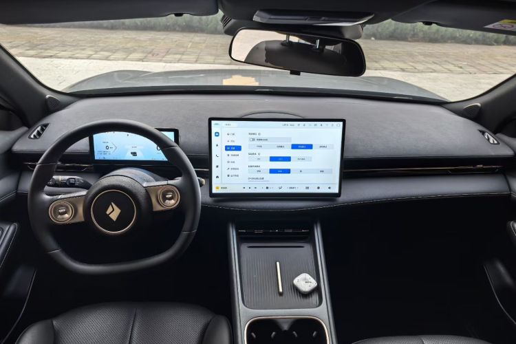 宝骏云海 2024款 140km 插混版中控内饰7004