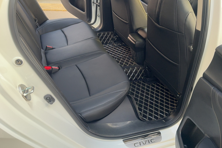 本田 思域 2019款 220TURBO CVT劲动版 国VI中控内饰7002