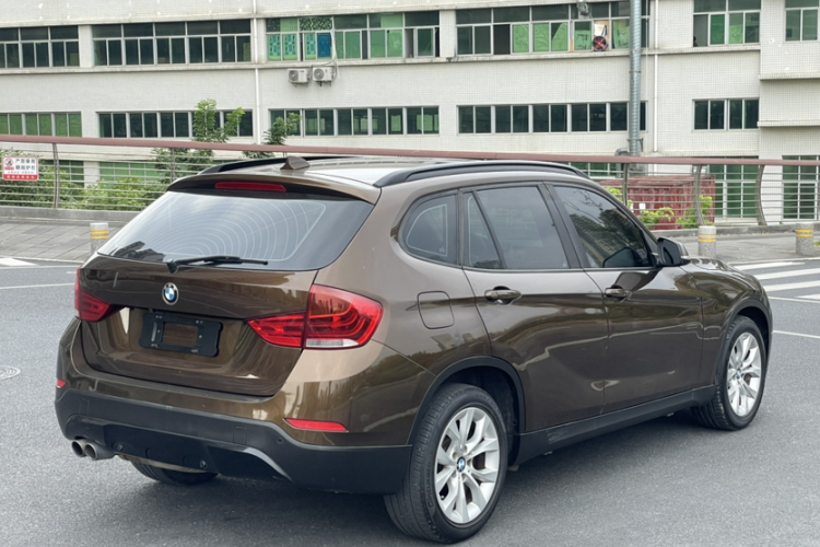 宝马X1 2014款 sDrive18i 时尚型车身外观6006