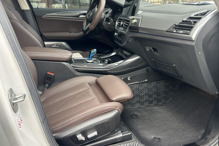 宝马iX3 2022款 领先型局部细节41