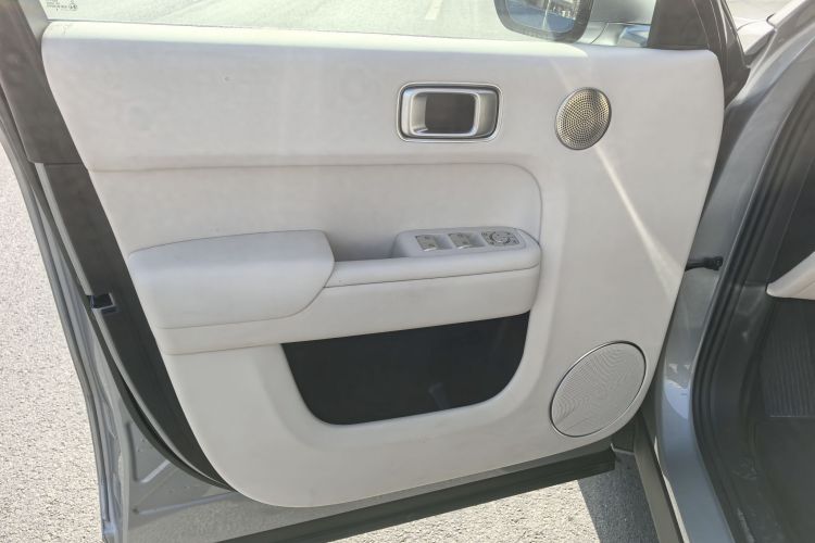 理想汽车 理想L8 2024款 Ultra局部细节16