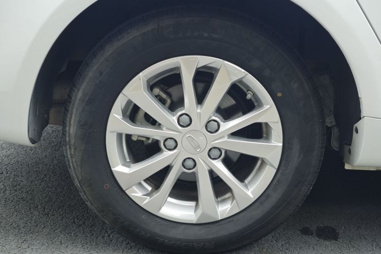 吉利汽车 帝豪 2021款 UP 1.5L 手动舒适型车身外观6006