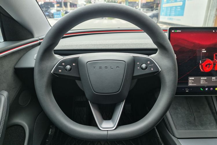 特斯拉 Model 3 2023款 长续航全轮驱动版车身外观6004