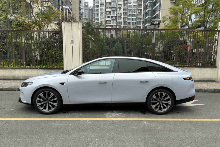 零跑汽车 零跑C01 2023款 增程 316 智享版车身外观6001