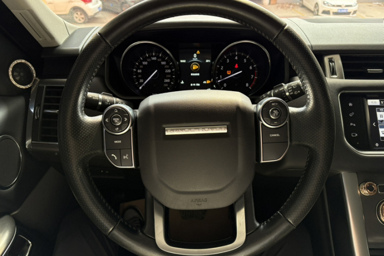 路虎 揽胜运动版 2016款 3.0 SC V6 SE中控内饰7002