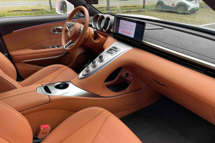 欧拉闪电猫 2022款 555km 尊贵版中控内饰7006