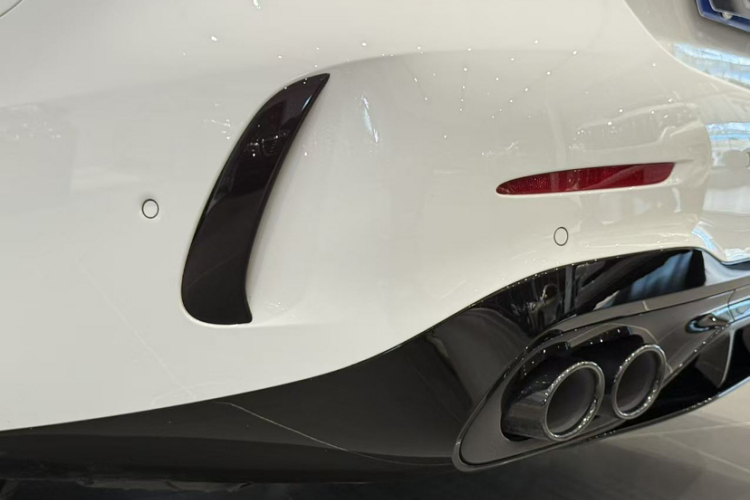 奔驰C级AMG 2024款 AMG C 43 4MATIC车身外观6013