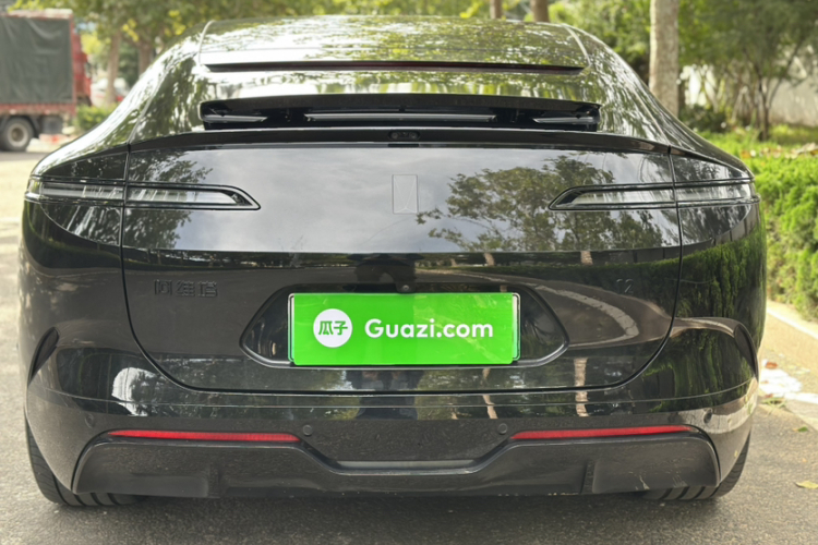 阿维塔12 2025款 Ultra增程版车身外观6005