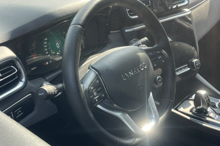 领克03 2020款 1.5TD DCT劲版中控内饰7003