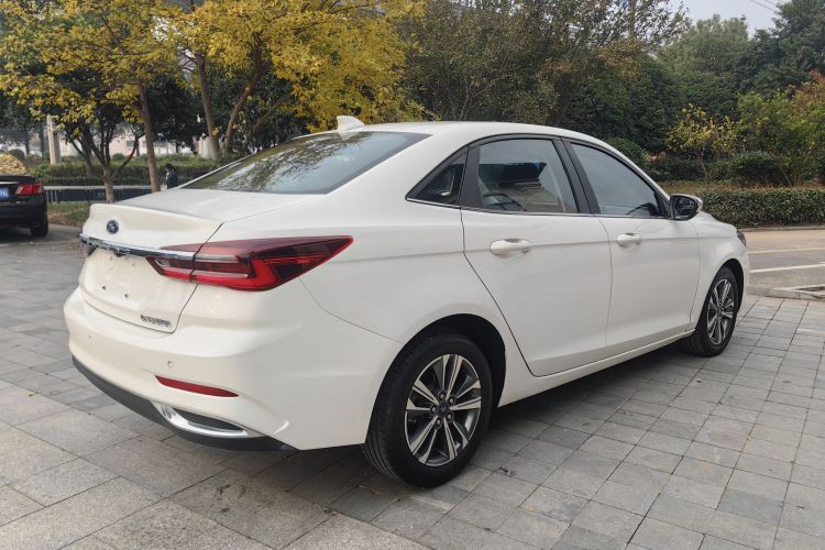 福特 福睿斯 2021款 1.5L 自动钻石版车身外观6007