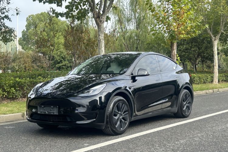 特斯拉 Model Y 2023款 后轮驱动版车身外观1