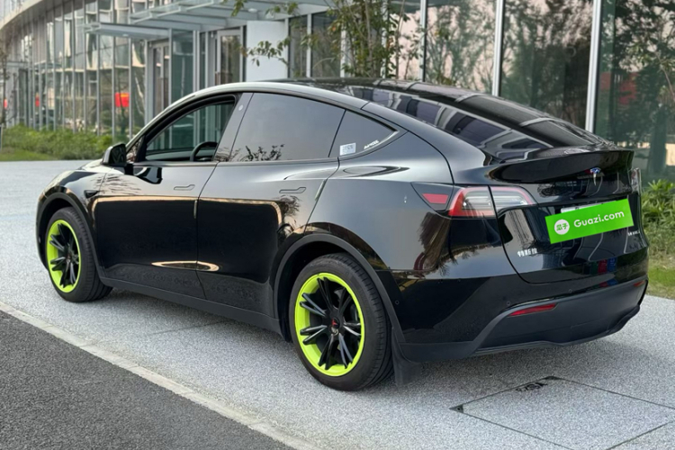 特斯拉 Model Y 2022款 改款 后轮驱动版车身外观6006