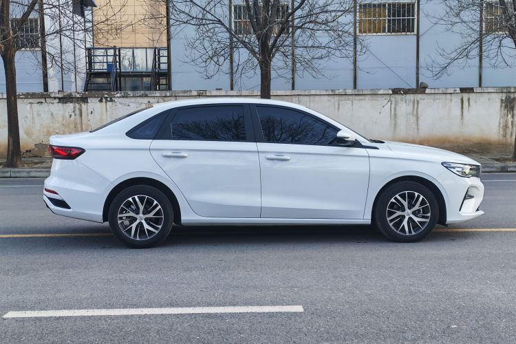 吉利汽车 帝豪 2026款 第4代 400万纪念款 1.5L 手动超越型车身外观6003