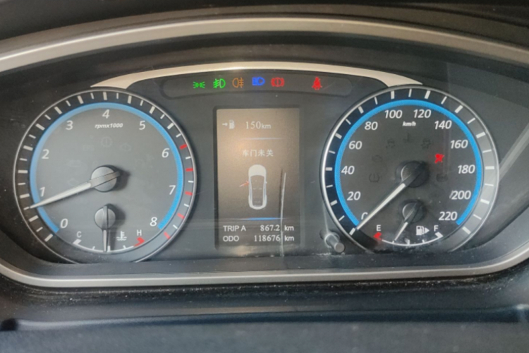 海马M6 2017款 1.6L 手动运动智能型中控内饰15