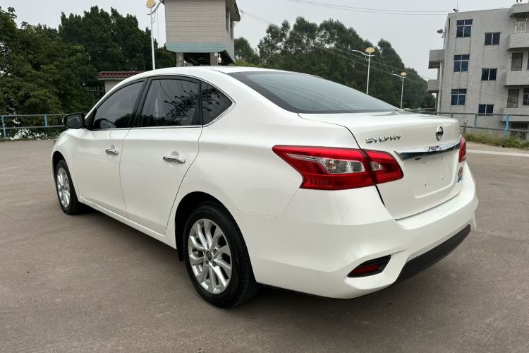 日产 轩逸 2019款 1.6XV CVT智联尊享版 国VI车身外观6013