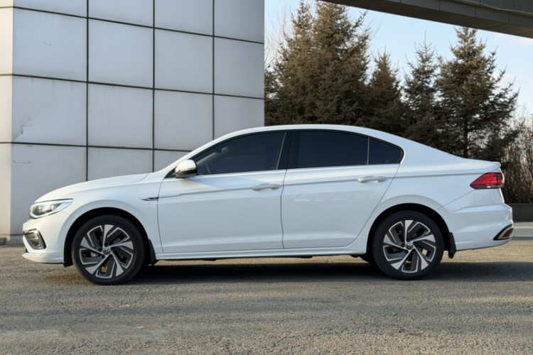 大众 宝来 2023款 300TSI DSG尊行版车身外观6003