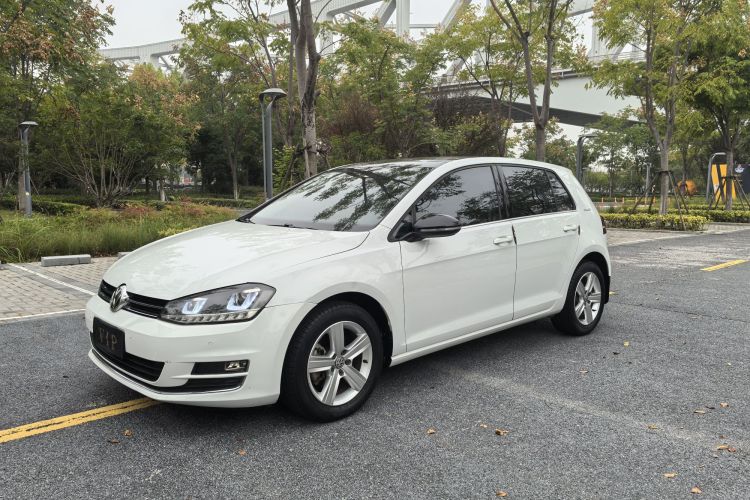 大众 高尔夫 2017款 230TSI 自动舒适百万辆纪念版车身外观1