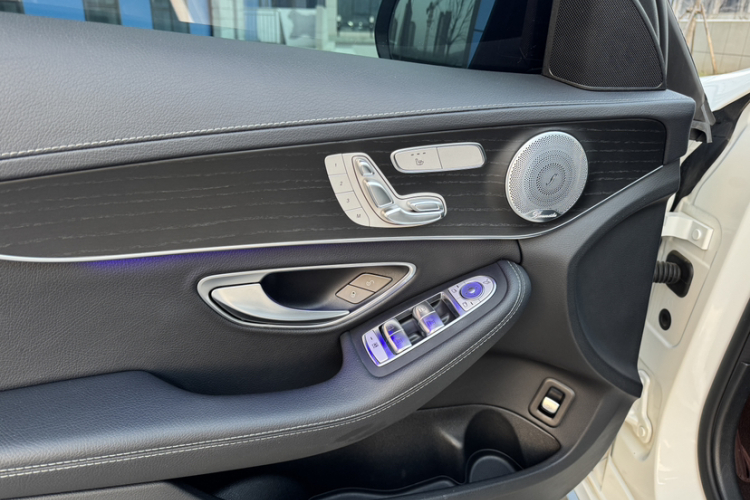 奔驰C级 2021款 C 260 L 运动星耀臻藏版中控内饰7001