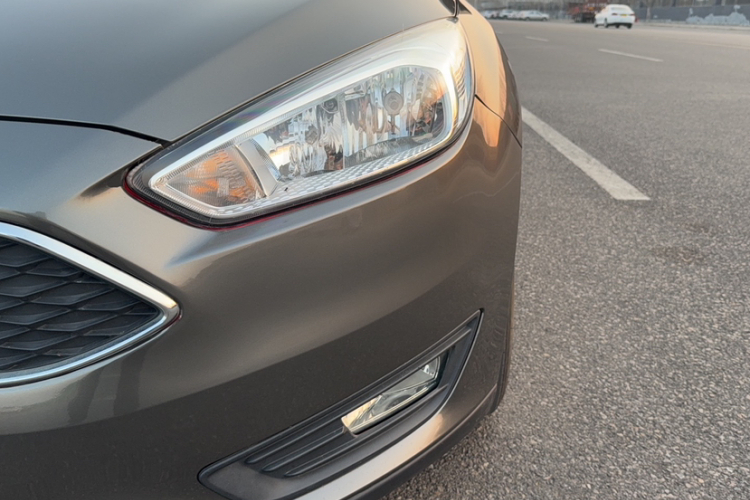 福特 福克斯 2015款 两厢 1.6L 自动舒适型车身外观6006