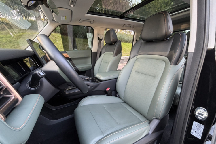 奇瑞iCAR 03 2024款 401km 两驱标准进阶版中控内饰7010