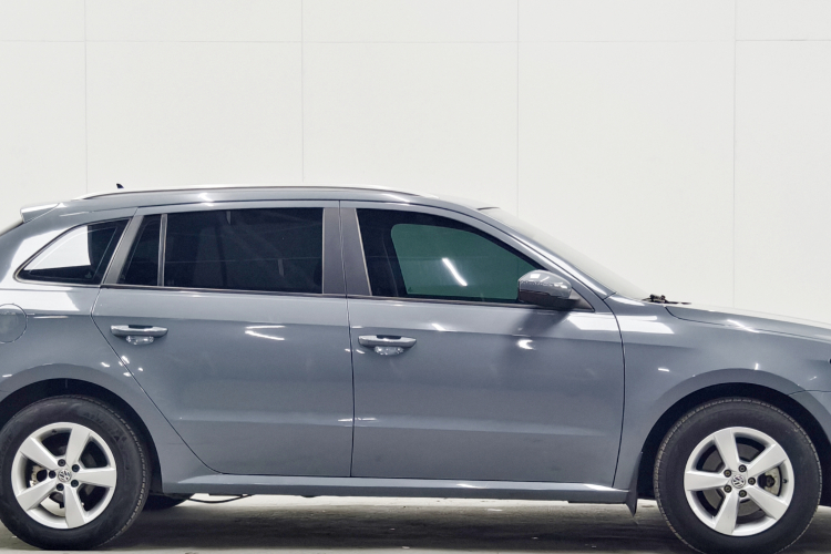 大众 朗行 2015款 1.6L 自动风尚版车身外观6009