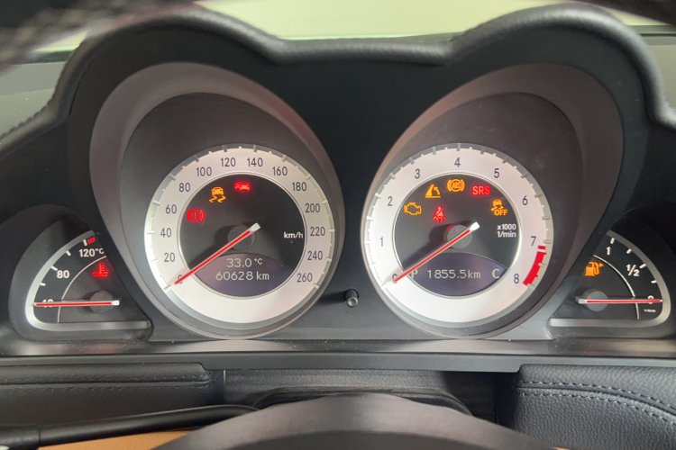 奔驰SL级 2010款 SL 350中控内饰15