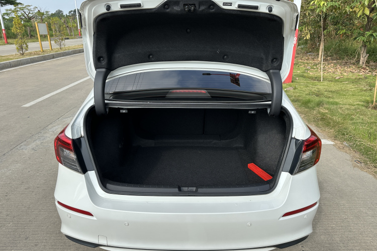 本田 思域 2022款 180TURBO CVT尚擎版局部细节23