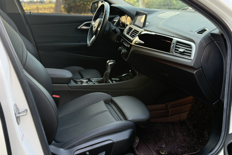 宝马1系 2019款 118i M运动套装局部细节41