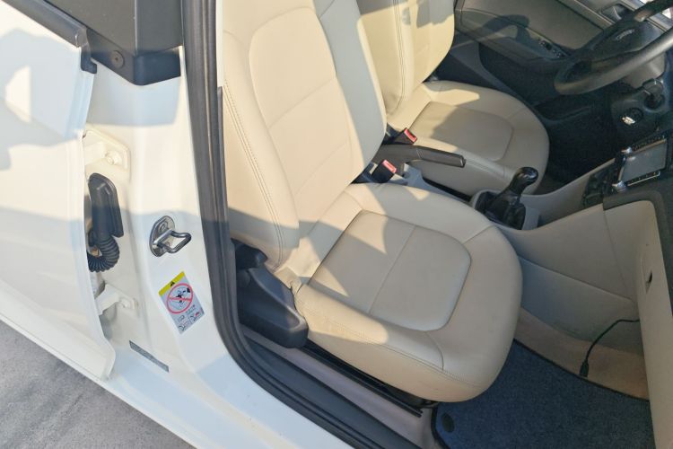 斯柯达 昕锐 2013款 1.6L 手动乐选型局部细节41