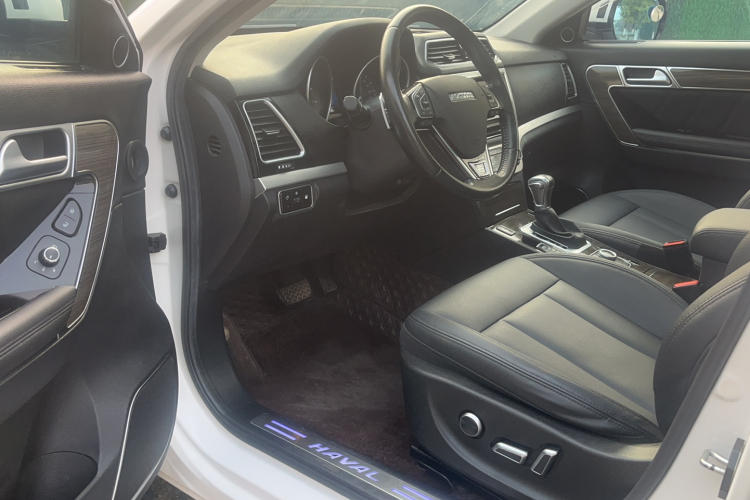 哈弗H6 Coupe 2015款 蓝标 2.0T 自动两驱精英型中控内饰7001