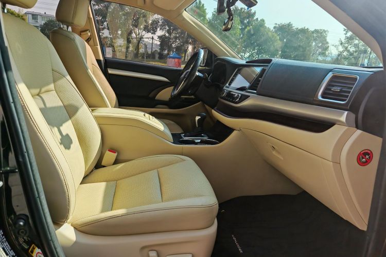 丰田 汉兰达 2017款 2.0T 四驱豪华版 7座中控内饰7007