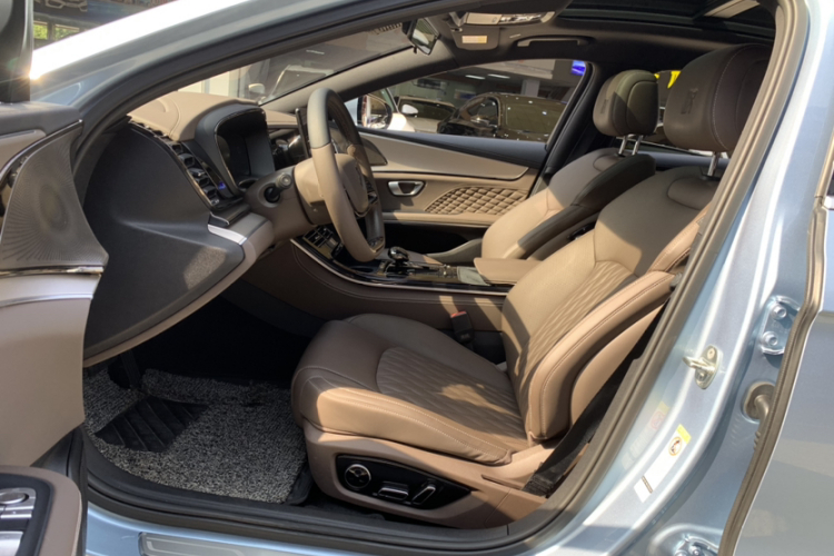 比亚迪 汉 2023款 DM-i 冠军版 121KM 尊贵型局部细节19