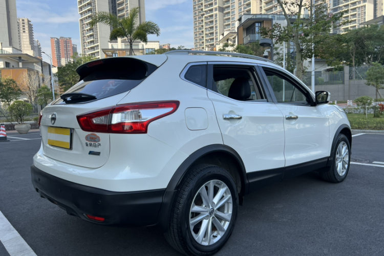 日产 逍客 2016款 2.0L CVT精英版车身外观6003