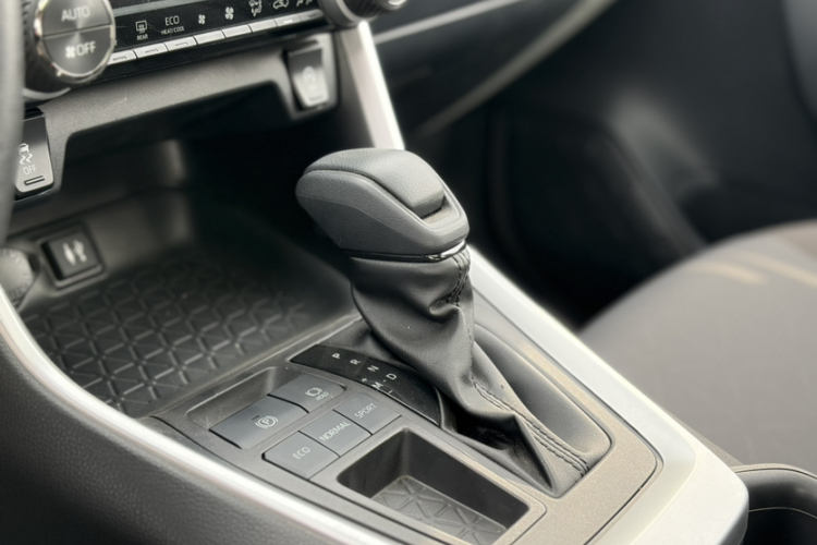 丰田 RAV4荣放 2022款 2.0L CVT两驱风尚版局部细节18