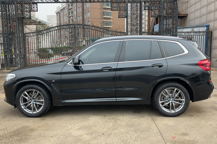 宝马X3 2021款 改款 xDrive25i M运动套装车身外观6006