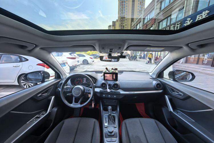 奥迪Q2L 2020款 35 TFSI 进取动感型中控内饰7003