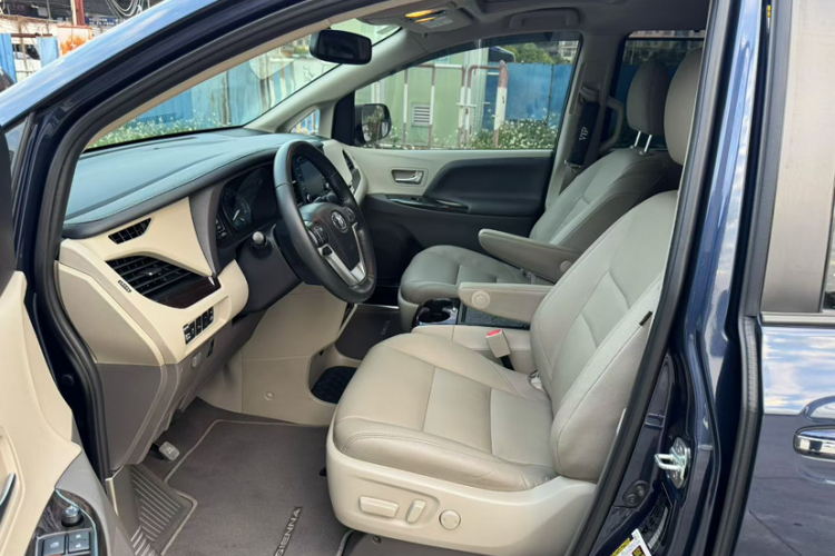 丰田Sienna（平行进口） 中控内饰7005