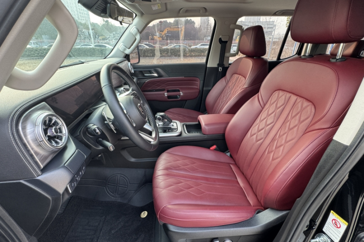 坦克300 2024款 2.0T 挑战者中控内饰7003