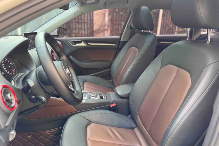 奥迪A3 2020款 Sportback 35 TFSI 风尚型 国VI中控内饰7005